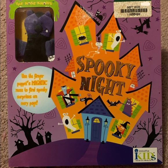 Bat Finger Puppet Magnet Halloween Hardcover Book - Picture 2 of 7